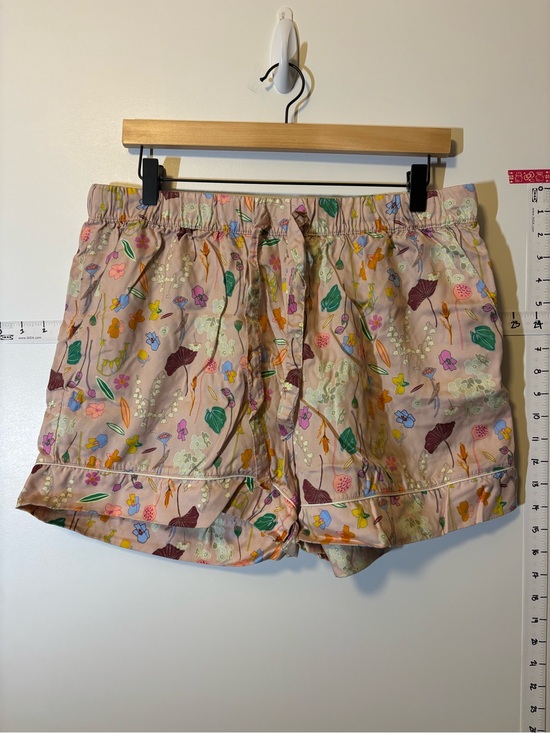 Love & Lore Pants - Love and Lore Floral Print Pink Elastic Waist Women’s Shorts size L